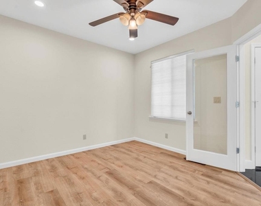 2317 Wayfarer Drive - Photo Thumbnail 7