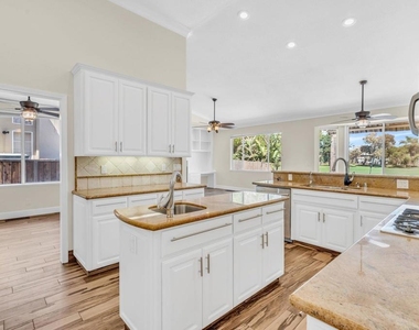 2317 Wayfarer Drive - Photo Thumbnail 24