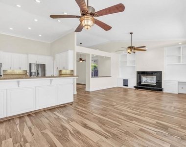 2317 Wayfarer Drive - Photo Thumbnail 19