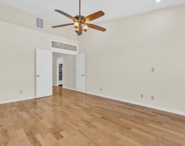2317 Wayfarer Drive - Photo Thumbnail 36