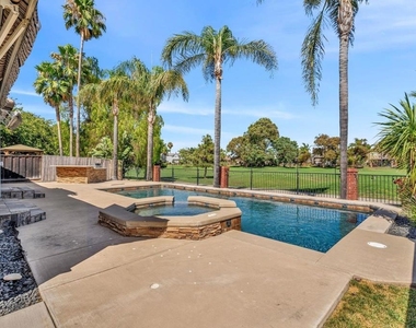 2317 Wayfarer Drive - Photo Thumbnail 43