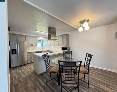 1997 Ascot Dr - Photo Thumbnail 4