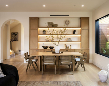1008 S Bundy Drive - Photo Thumbnail 10