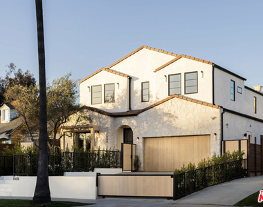 1008 S Bundy Drive - Photo Thumbnail 4