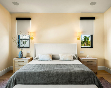1008 S Bundy Drive - Photo Thumbnail 31