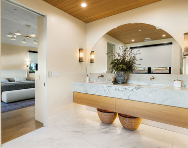 1008 S Bundy Drive - Photo Thumbnail 34