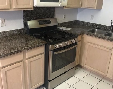 1804 Camden Avenue - Photo Thumbnail 6