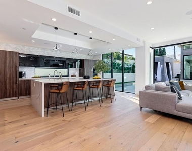 489 S Willaman Drive - Photo Thumbnail 7