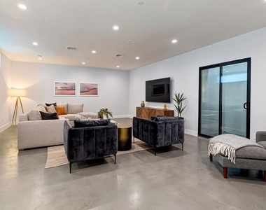 489 S Willaman Drive - Photo Thumbnail 47