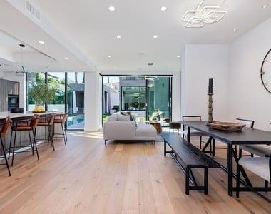 489 S Willaman Drive - Photo Thumbnail 5