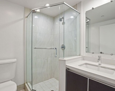 807 Hudson - Photo Thumbnail 11