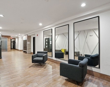 807 Hudson - Photo Thumbnail 18