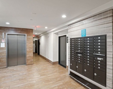 807 Hudson - Photo Thumbnail 17