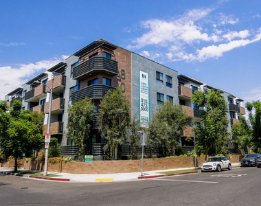 807 Hudson - Photo Thumbnail 19