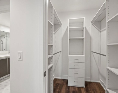 807 Hudson - Photo Thumbnail 8