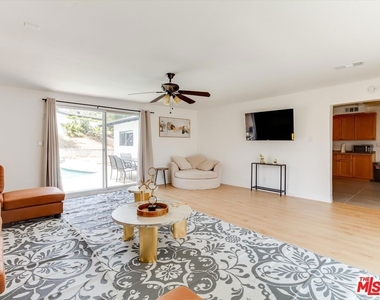17100 Barneston Street - Photo Thumbnail 4