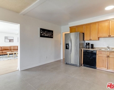 17100 Barneston Street - Photo Thumbnail 10