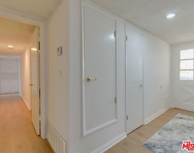 17100 Barneston Street - Photo Thumbnail 2