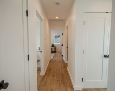 1139 Lima Street - Photo Thumbnail 12