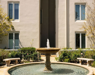 1424 N Crescent Heights Boulevard - Photo Thumbnail 27