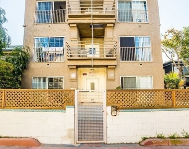26 Breeze Avenue - Photo Thumbnail 8