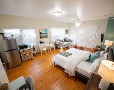 26 Breeze Avenue - Photo Thumbnail 3