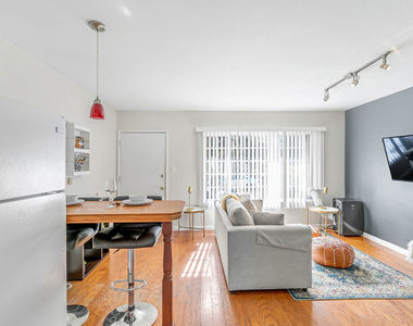 313 Mildred Avenue - Photo Thumbnail 4