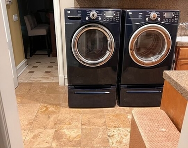 11570 W Sunset Boulevard - Photo Thumbnail 20