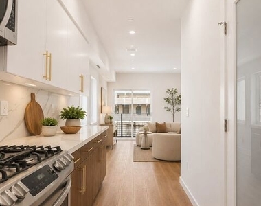 2115 1/2 Beachwood Terrace - Photo Thumbnail 5