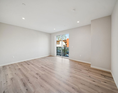 1051 S Corning Street - Photo Thumbnail 18
