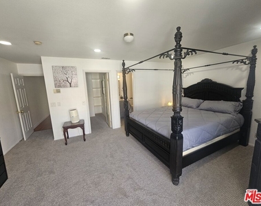 506 S Grevillea Avenue - Photo Thumbnail 6