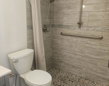506 S Grevillea Avenue - Photo Thumbnail 11