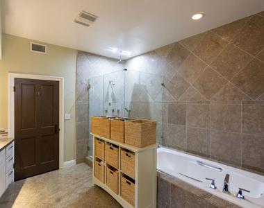 13902 Valley Vista - Photo Thumbnail 11