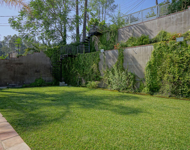 13902 Valley Vista - Photo Thumbnail 19