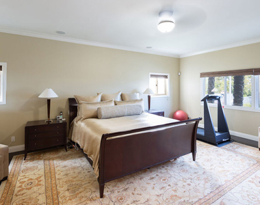 13902 Valley Vista - Photo Thumbnail 10