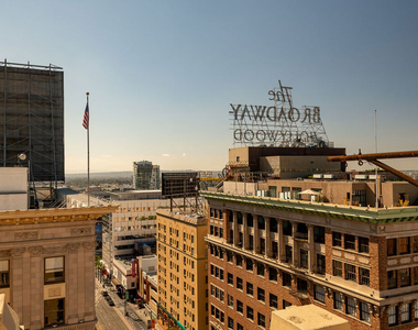 6253 Hollywood Boulevard - Photo Thumbnail 42