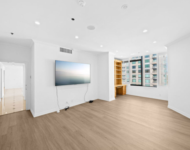 10724 Wilshire Boulevard - Photo Thumbnail 24