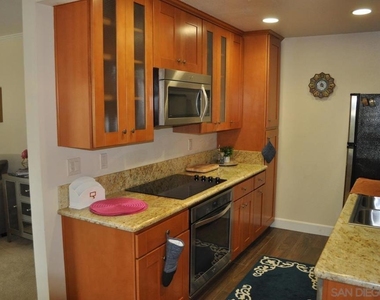 6808 Hyde Park Drive - Photo Thumbnail 11