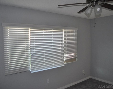 6808 Hyde Park Drive - Photo Thumbnail 10