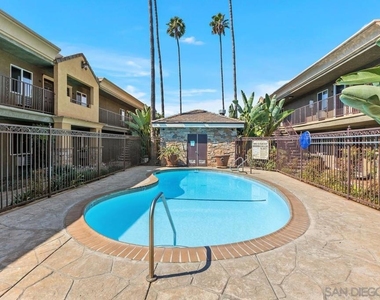 800 N Mollison - Photo Thumbnail 12