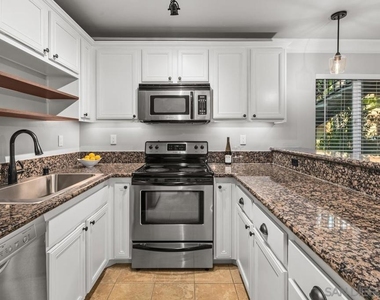 800 N Mollison - Photo Thumbnail 6