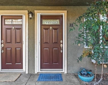 800 N Mollison - Photo Thumbnail 1