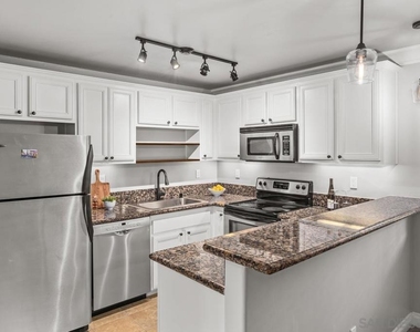 800 N Mollison - Photo Thumbnail 5