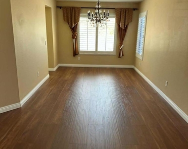 2552 Valley Waters Ct - Photo Thumbnail 17