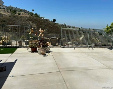 2552 Valley Waters Ct - Photo Thumbnail 3