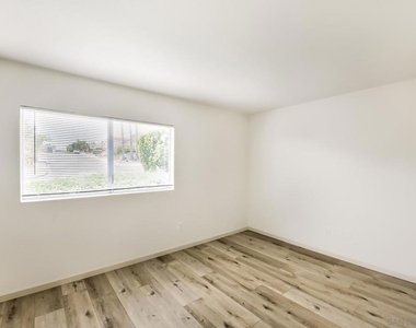 6095 Agee St - Photo Thumbnail 11