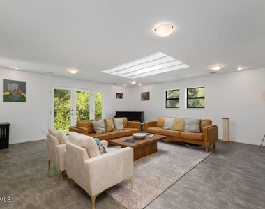 21705 Entrado Drive - Photo Thumbnail 6