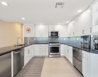 49069 Mariposa Drive - Photo Thumbnail 7