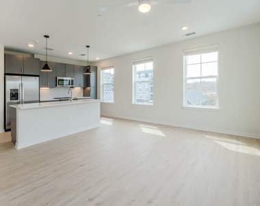 3 Westchester Park Drive - Photo Thumbnail 123