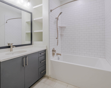 3 Westchester Park Drive - Photo Thumbnail 130